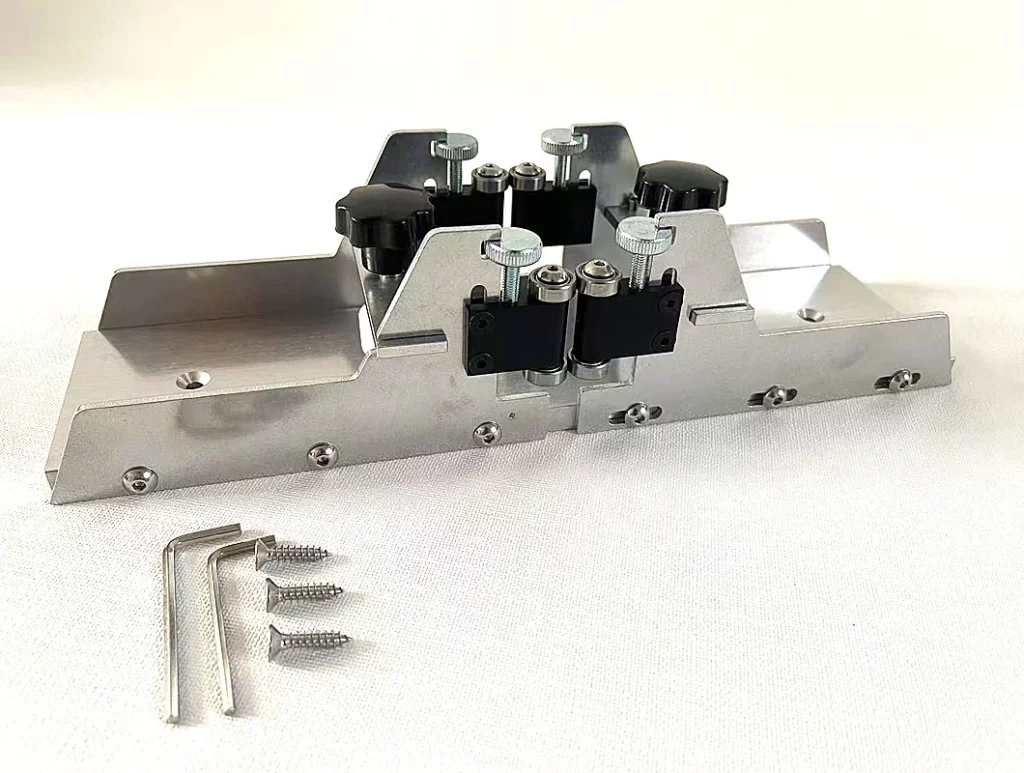 Fret slotting miter box with clamps for precise fret saw cuts